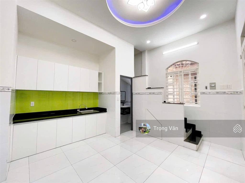 Căn góc hẻm 3,5m thông hoàng sa  4 tầng 3pn 4wc  ngang 4,57m. chỉ 4,25 tỷ