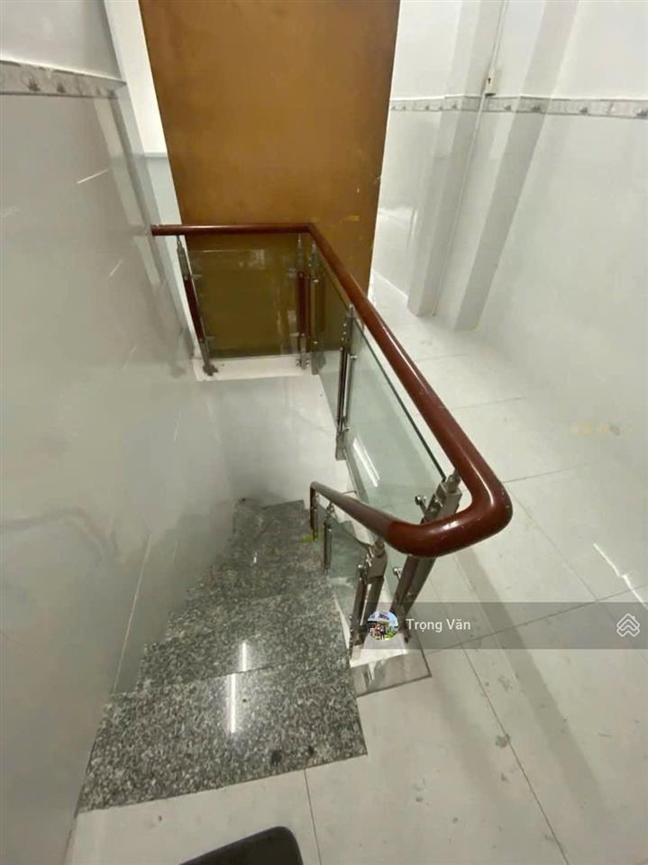 Giá tốt 5,6 tỷ  hẻm 3,5m ngô gia tự  sổ 40,9m² (3,3x13,4m) đất dân cư hiện hữu