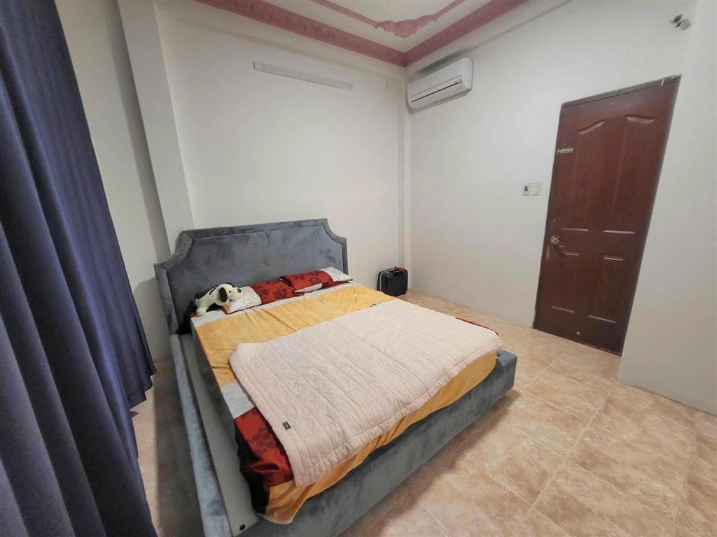 Chỉ 10,5 tỷ  nhà 5 tầng mặt đường số 8,5m ngay tân vĩnh  kế khu thể thao q4 đang xây