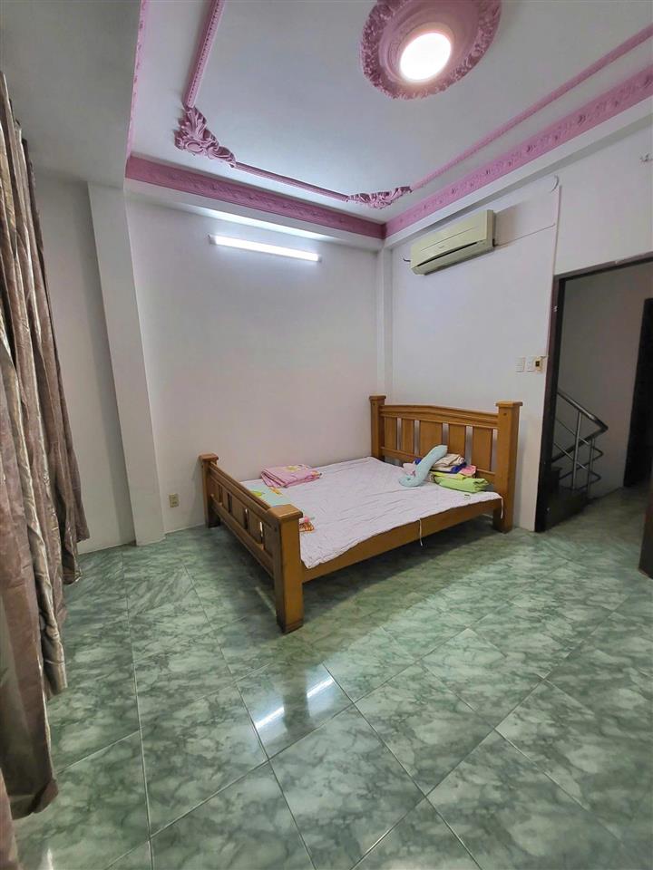 Chỉ 10,5 tỷ  nhà 5 tầng mặt đường số 8,5m ngay tân vĩnh  kế khu thể thao q4 đang xây