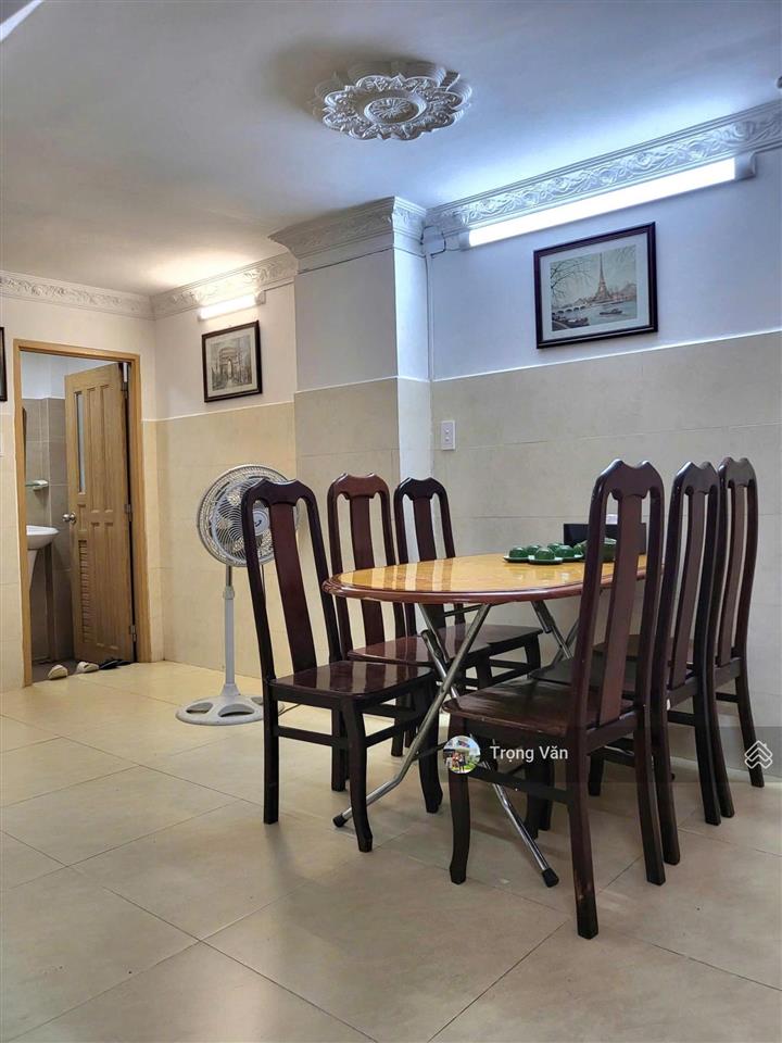 Chỉ 10,5 tỷ  nhà 5 tầng mặt đường số 8,5m ngay tân vĩnh  kế khu thể thao q4 đang xây