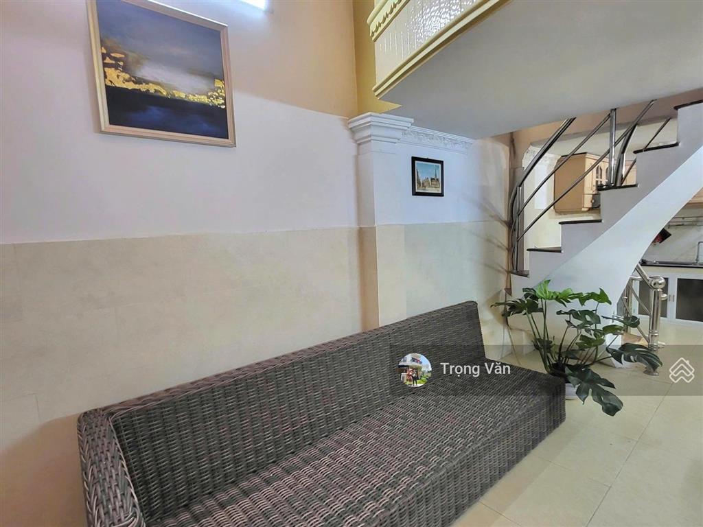 Chỉ 10,5 tỷ  nhà 5 tầng mặt đường số 8,5m ngay tân vĩnh  kế khu thể thao q4 đang xây