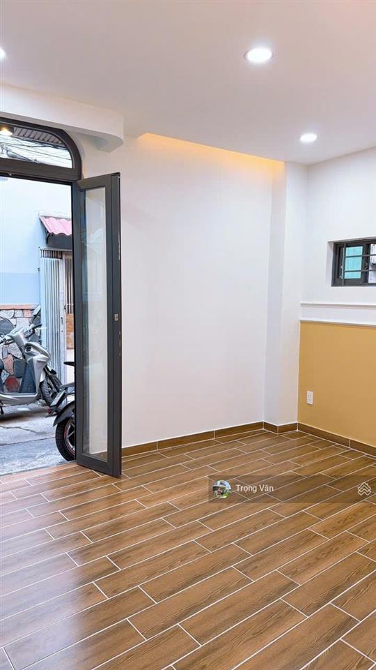 Lê hồng phong giáp q1  nhà mới 3pn 3wc  có 2 mặt hẻm  diện tích đất 40,5m². giá 7,3 tỷ