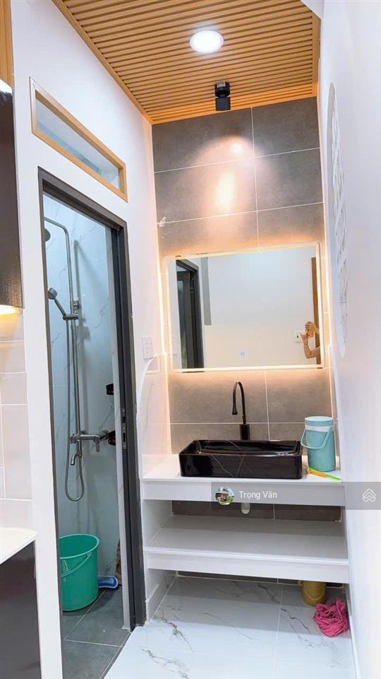 Lê hồng phong giáp q1  nhà mới 3pn 3wc  có 2 mặt hẻm  diện tích đất 40,5m². giá 7,3 tỷ