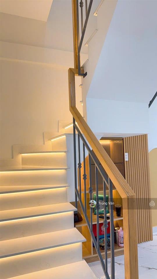Lê hồng phong giáp q1  nhà mới 3pn 3wc  có 2 mặt hẻm  diện tích đất 40,5m². giá 7,3 tỷ