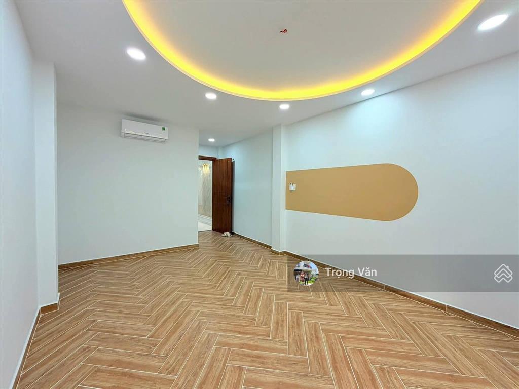 Mặt đường đoàn văn bơ  nhà mới xây 2026  sổ 57,7m². giá 9,8 tỷ