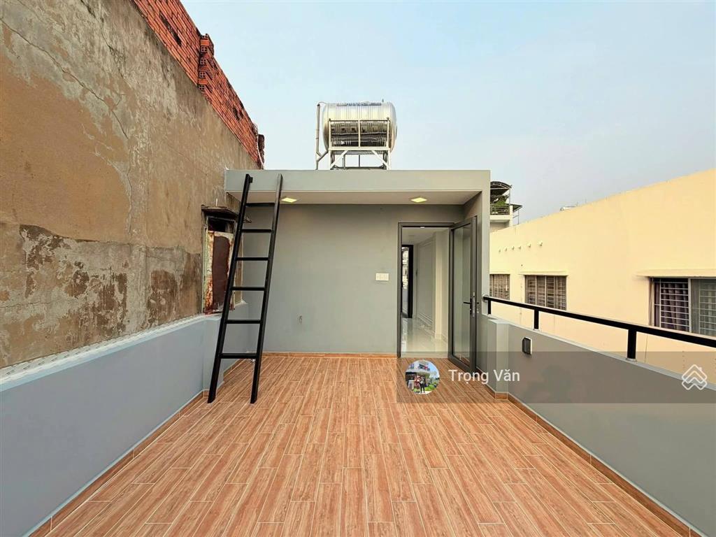 Mặt đường đoàn văn bơ  nhà mới xây 2026  sổ 57,7m². giá 9,8 tỷ