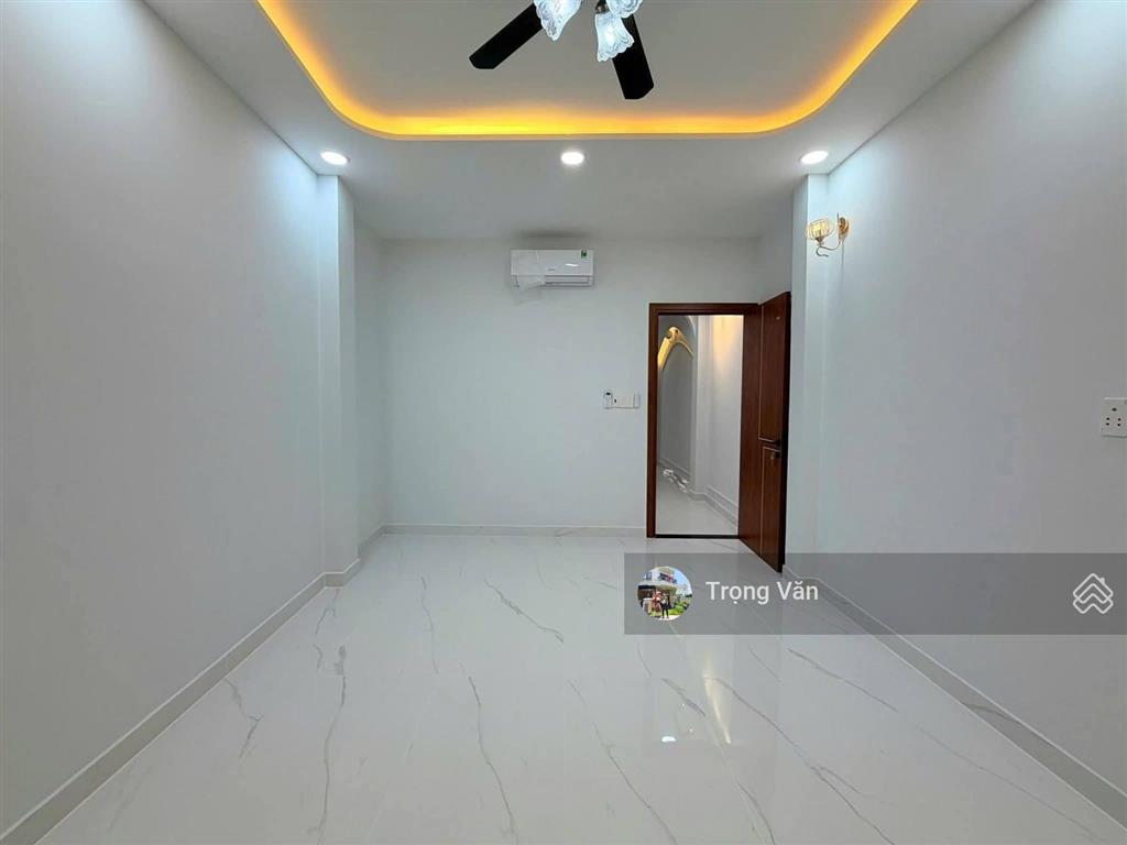 Mặt đường đoàn văn bơ  nhà mới xây 2026  sổ 57,7m². giá 9,8 tỷ