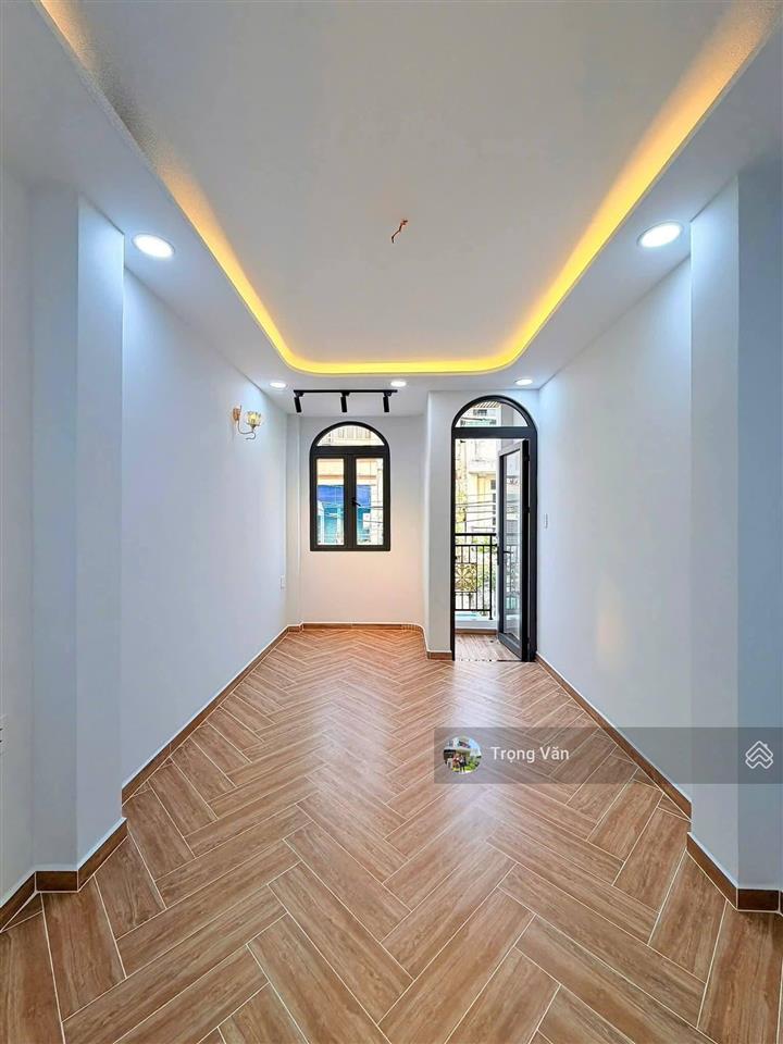 Mặt đường đoàn văn bơ  nhà mới xây 2026  sổ 57,7m². giá 9,8 tỷ