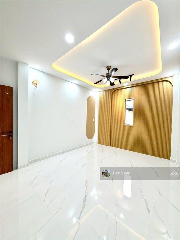 Mặt đường đoàn văn bơ  nhà mới xây 2026  sổ 57,7m². giá 9,8 tỷ
