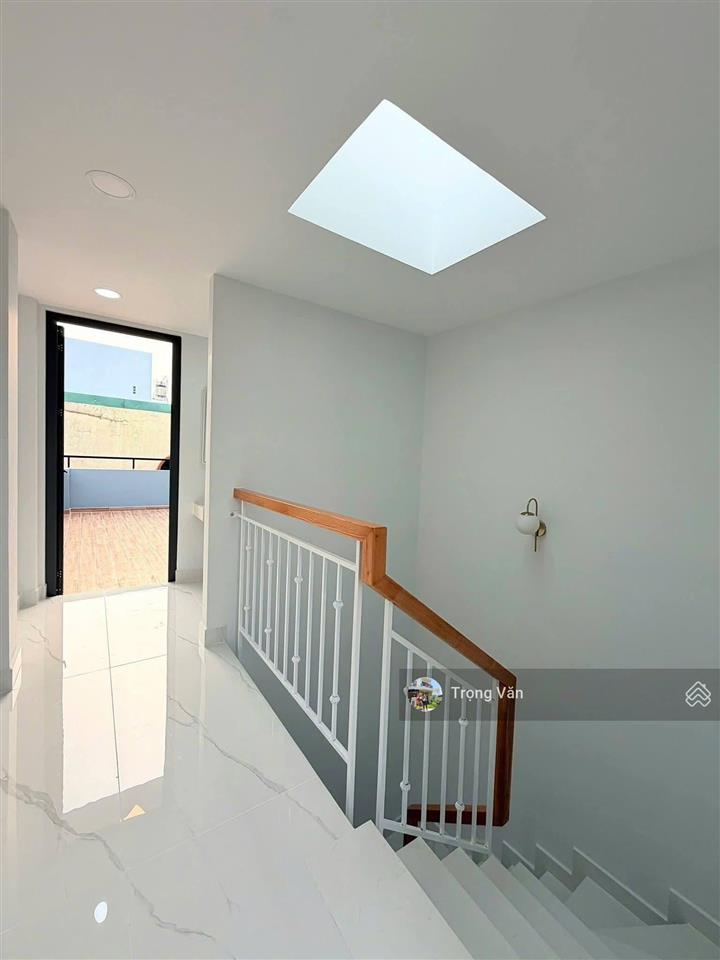 Mặt đường đoàn văn bơ  nhà mới xây 2026  sổ 57,7m². giá 9,8 tỷ