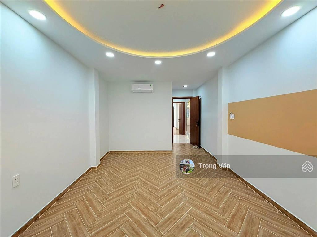Mặt đường đoàn văn bơ  nhà mới xây 2026  sổ 57,7m². giá 9,8 tỷ
