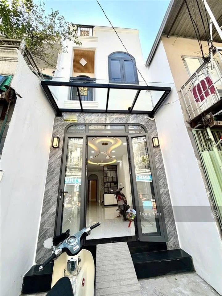 Mặt đường đoàn văn bơ  nhà mới xây 2026  sổ 57,7m². giá 9,8 tỷ
