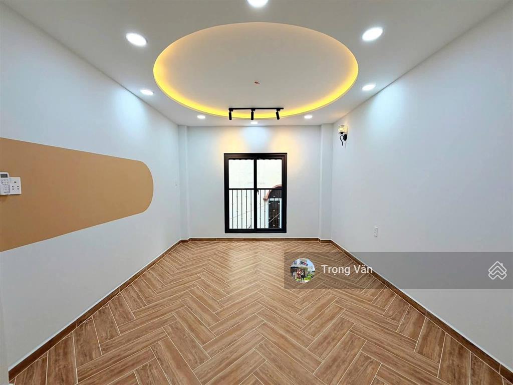 Mặt đường đoàn văn bơ  nhà mới xây 2026  sổ 57,7m². giá 9,8 tỷ