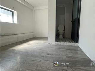 Chỉ 9 tỷ  mặt tiền xóm chiếu  căn góc 4 tầng btct hc đủ  sổ 56m² vuông vức