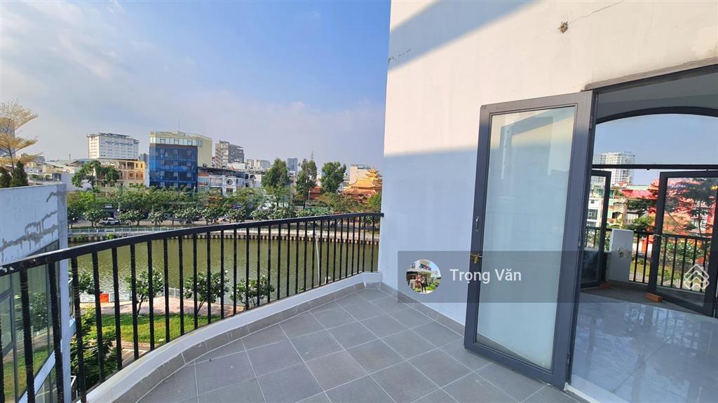 Sở hữu thế đất viên kim cương panorama 360 độ  nhà 6 tầng mặt tiền hoàng sa. giá tốt 14.8 tỷ