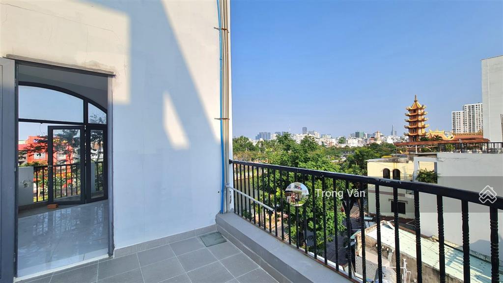 Sở hữu thế đất viên kim cương panorama 360 độ  nhà 6 tầng mặt tiền hoàng sa. giá tốt 14.8 tỷ