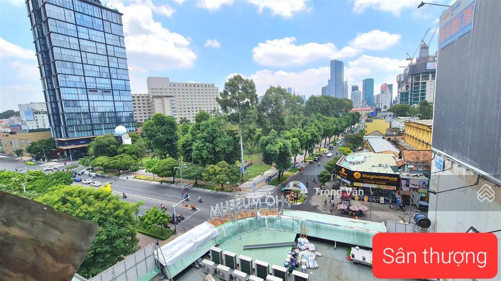 Vị trí không có căn thứ 2  view đối diện công viên 23/9  cho thuê được 120 triệu/ năm
