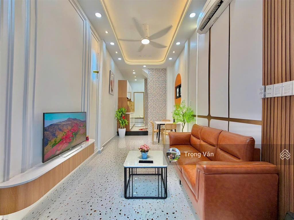 Căn góc 2 mặt  có 3pn  sổ 28,1m²  ngay huỳnh văn bánh. chỉ 5,25 tỷ