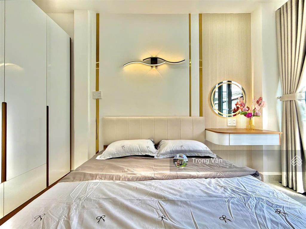 Căn góc 2 mặt  có 3pn  sổ 28,1m²  ngay huỳnh văn bánh. chỉ 5,25 tỷ