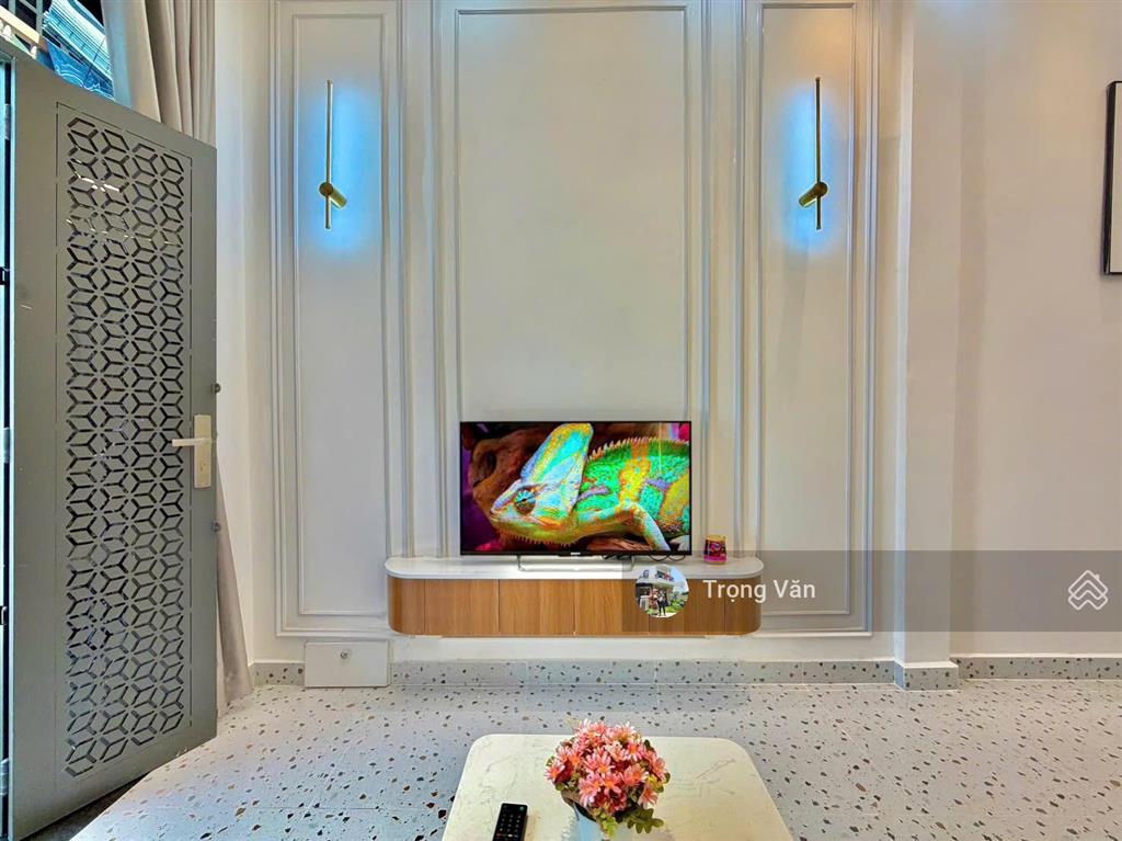 Căn góc 2 mặt  có 3pn  sổ 28,1m²  ngay huỳnh văn bánh. chỉ 5,25 tỷ
