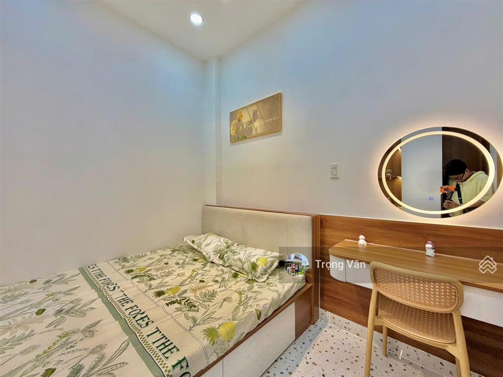 Căn góc 2 mặt  có 3pn  sổ 28,1m²  ngay huỳnh văn bánh. chỉ 5,25 tỷ