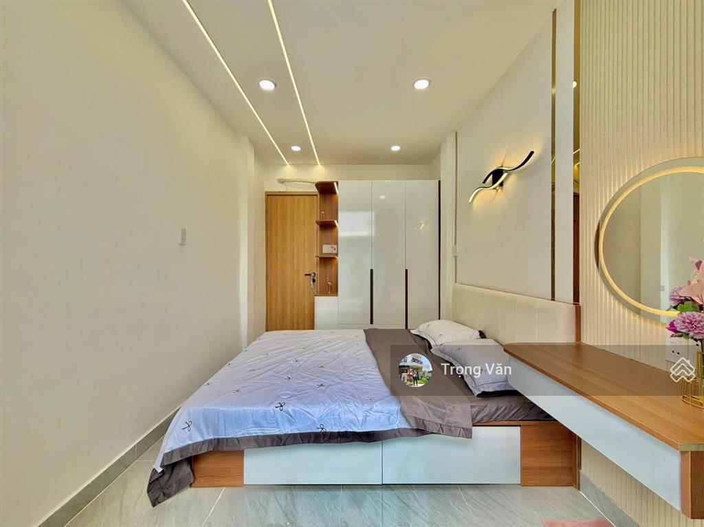 Căn góc 2 mặt  có 3pn  sổ 28,1m²  ngay huỳnh văn bánh. chỉ 5,25 tỷ