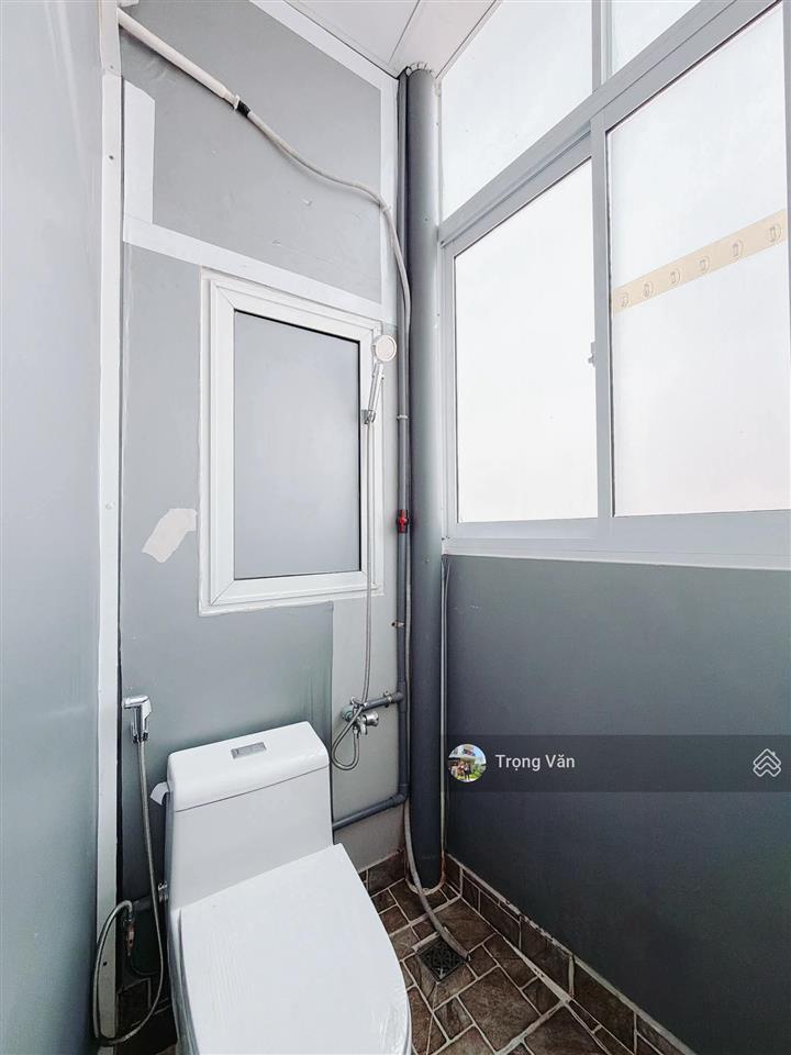 Chỉ 4,25 tỷ  ngang 6,91m  thẳng 1 trục ra mặt tiền tôn đản  nhà 4 tầng 3pn 3wc