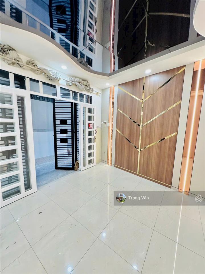 Chỉ 4,25 tỷ  ngang 6,91m  thẳng 1 trục ra mặt tiền tôn đản  nhà 4 tầng 3pn 3wc