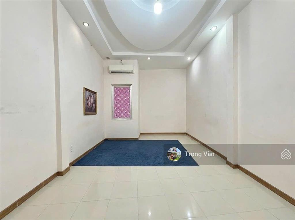 Nhà mặt hẻm xe tải 6m sát mặt tiền lê văn sỹ quận 3  sổ 49,6m². chỉ 10,6 tỷ