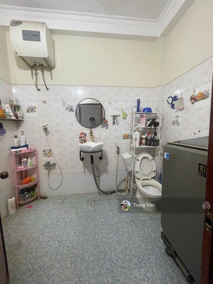 Hẻm 4m tôn thất tùng  nhà 5 tầng hc đủ  5pn 6wc  diện tích 62m². chỉ 13,9 tỷ