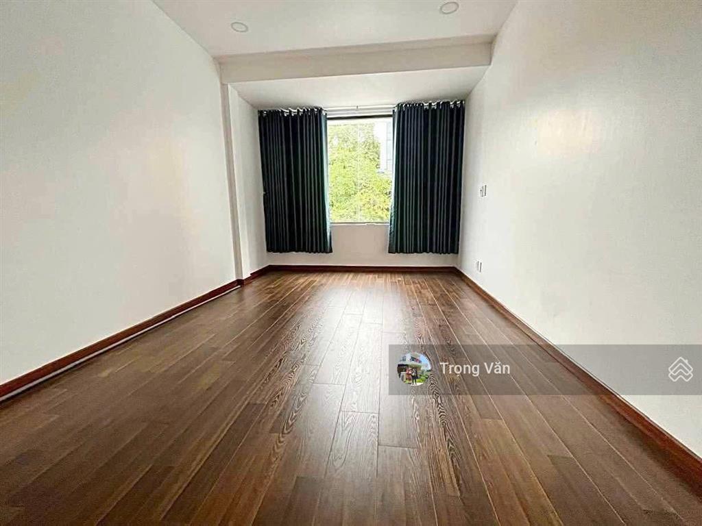 Mặt tiền hồ văn huê (20m)  nhà 3 tầng btct. chỉ 10 tỷ