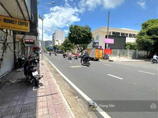 Mặt tiền hồ văn huê (20m)  nhà 3 tầng btct. chỉ 10 tỷ