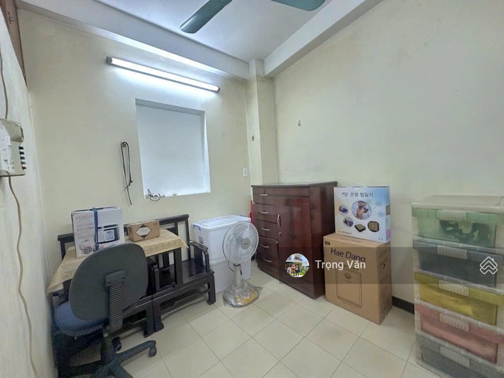 Mặt tiền huỳnh văn bánh (15m)  nhà 5 tầng 6 pn. chỉ 8,7 tỷ