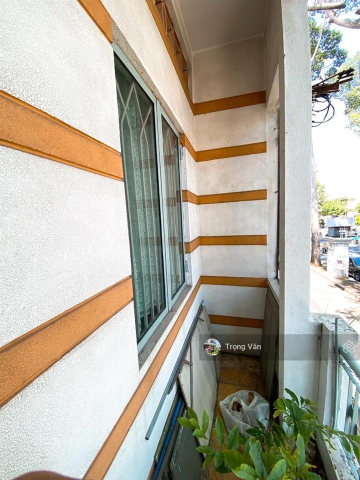 Căn góc mặt tiền trần hưng đạo (40m)  nhà 4 tầng btct hc đủ  sổ 58,2m². giá tốt 23,5 tỷ
