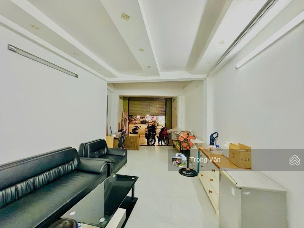 Mặt tiền nguyễn phúc nguyên (20m)  chdv 7 tầng có thang máy  sổ 71,2m². giá 32 tỷ