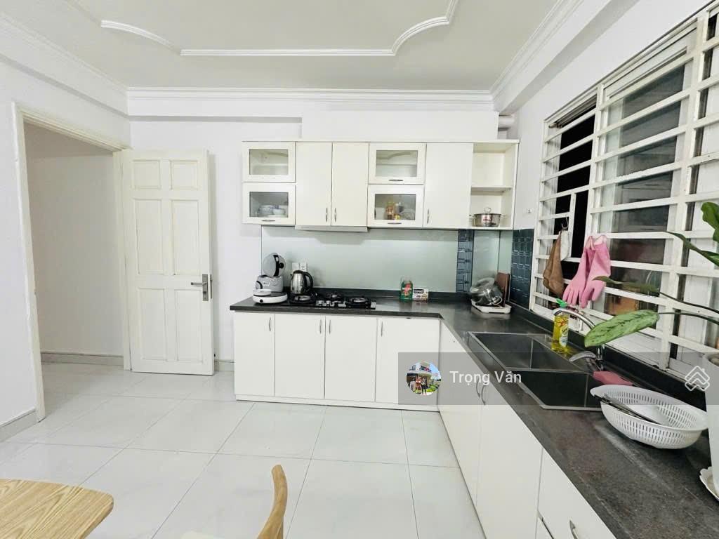 Mặt tiền nguyễn phúc nguyên (20m)  chdv 7 tầng có thang máy  sổ 71,2m². giá 32 tỷ
