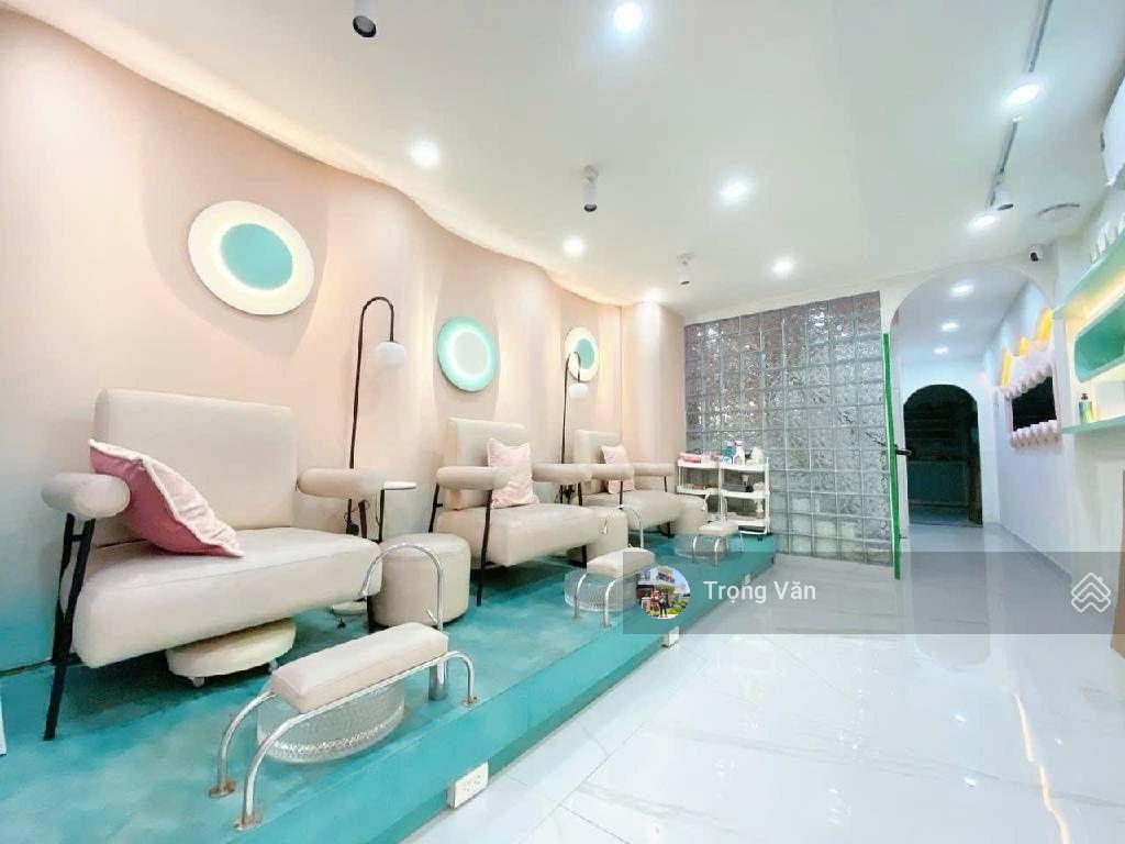 Mặt tiền lý thường kiệt (30m)  nhà 6 tầng 360m² sàn hc đủ. giá 32,5 tỷ