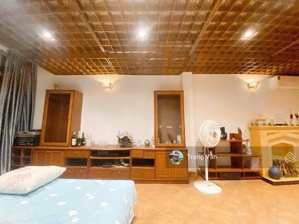 Mặt tiền lý thường kiệt (30m)  nhà 6 tầng 360m² sàn hc đủ. giá 32,5 tỷ