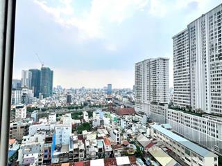H3 hoàng diệu hiếm bán  căn 2pn lầu cao  sổ 70,9m²  view quận 1. chỉ 4 tỷ 950