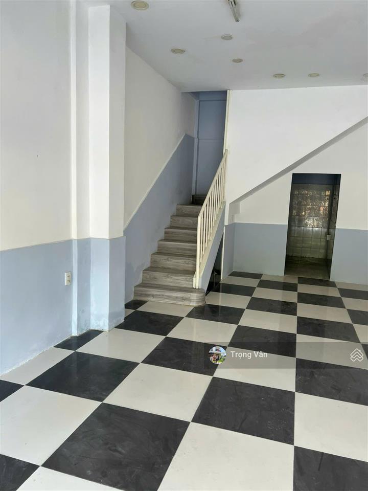 Cho thuê nhà nguyên căn mặt tiền hồ văn huê  ngang 4m x 10m. giá 21 triệu/th