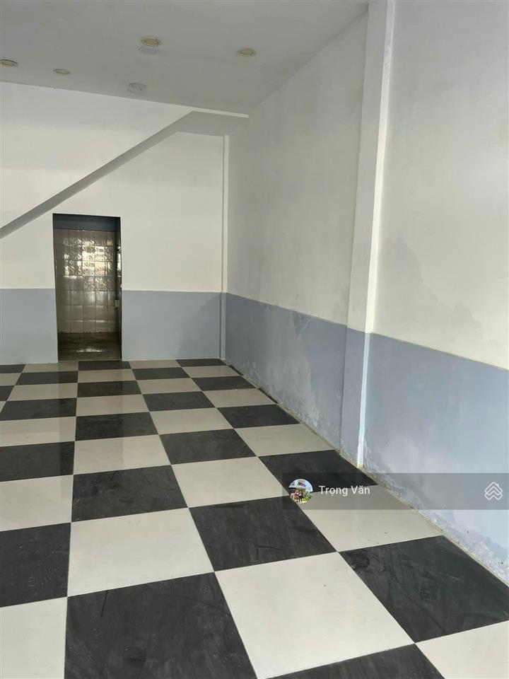 Cho thuê nhà nguyên căn mặt tiền hồ văn huê  ngang 4m x 10m. giá 21 triệu/th