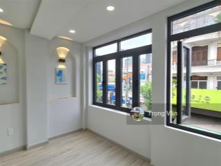 Mặt tiền gần nguyễn văn trỗi  ngang 4,05m  nhà mới 5 tầng 8 phòng. giá 11,7 tỷ