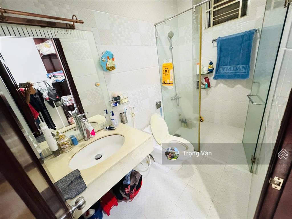 Mặt tiền bờ kè trường sa  ngang 5,3m  nhà 5 tầng 4pn 4wc. chỉ 15 tỷ