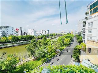 Mặt tiền bờ kè trường sa  ngang 5,3m  nhà 5 tầng 4pn 4wc. chỉ 15 tỷ