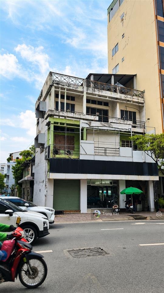 Căn góc mặt tiền hồng hà  sổ 79,5m² (ngang 10,25m). chỉ 23,5 tỷ