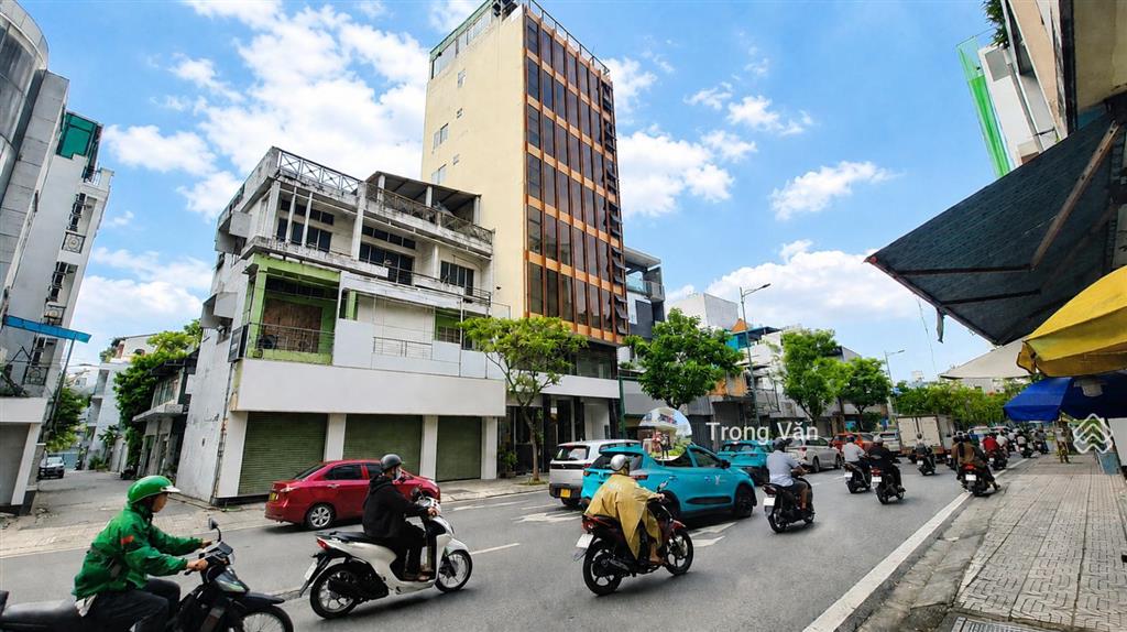 Căn góc mặt tiền hồng hà  sổ 79,5m² (ngang 10,25m). chỉ 23,5 tỷ