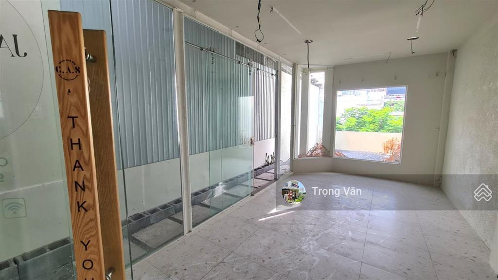 Mặt tiền lê văn sỹ (30m)  nhà 4 tầng btct  sổ 97,1m² (4,01 x 22,21m). chỉ 28,8 tỷ