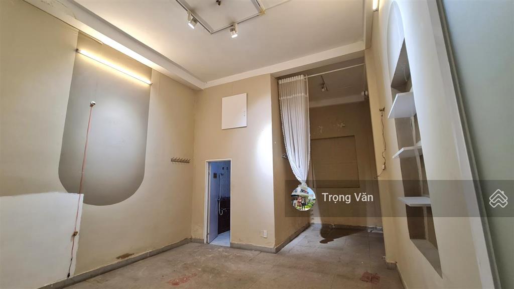 Mặt tiền lê văn sỹ (30m)  nhà 4 tầng btct  sổ 97,1m² (4,01 x 22,21m). chỉ 28,8 tỷ