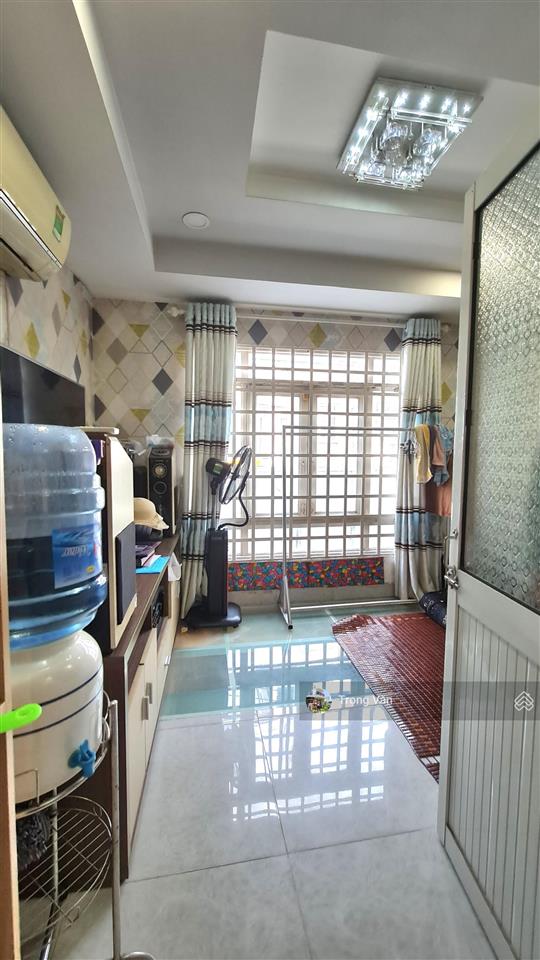 Căn góc mặt tiền tôn đản  nhà 5 tầng btct hc đủ  dt 4,8m x 8m. giá 9.7 tỷ